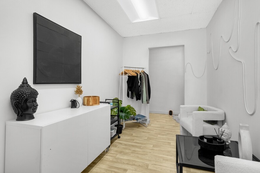 More Photos Of 5701 N Kentucky Ave, Crystal Loft Creative Space For Sale