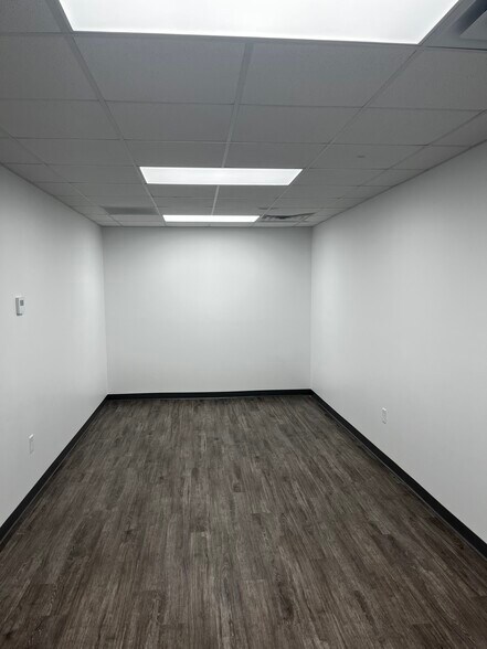 More Photos Of 2140 Beaufort Ave, North Charleston Light Distribution For Lease