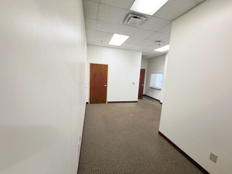 More Photos Of 509 Olde Waterford Way, Leland Medical For Sale