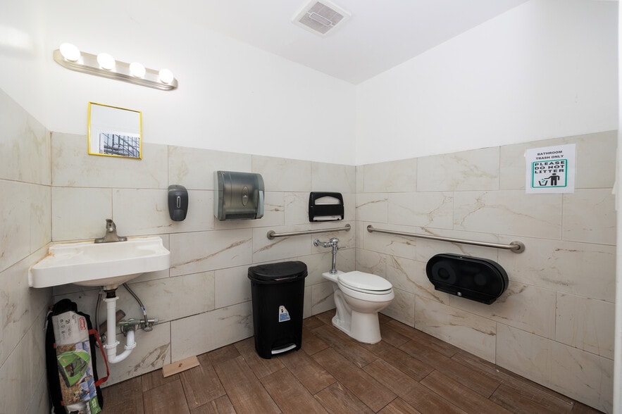 More Photos Of 2008 W Carson St, Torrance Medical For Sale