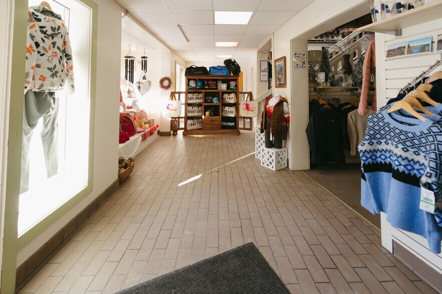 More Photos Of 121 Rittenhouse Ave, Bayfield Storefront For Sale