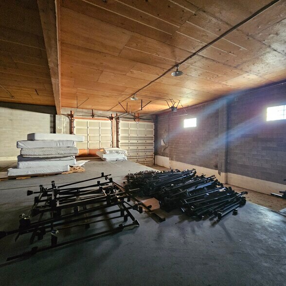 More Photos Of 116 Bay Dr, Great Falls Industrial For Lease