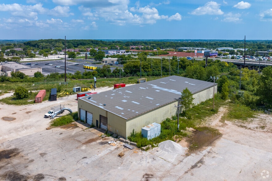 More Photos Of 7900 W Tower Ave, Milwaukee Manufacturing For Sale
