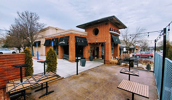 Primary Photo Of 2800-2820 W 53rd St, Fairway Restaurant For Lease