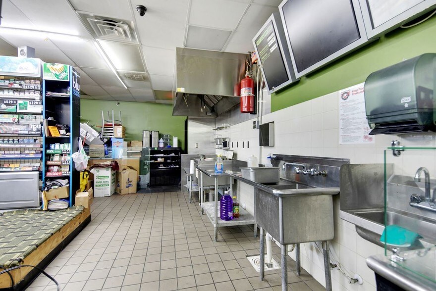 More Photos Of 315 N Eastern Blvd, Fayetteville Convenience Store For Sale