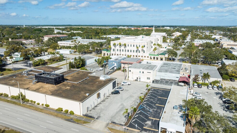 More Photos Of 1507 20th St, Vero Beach Medical For Sale
