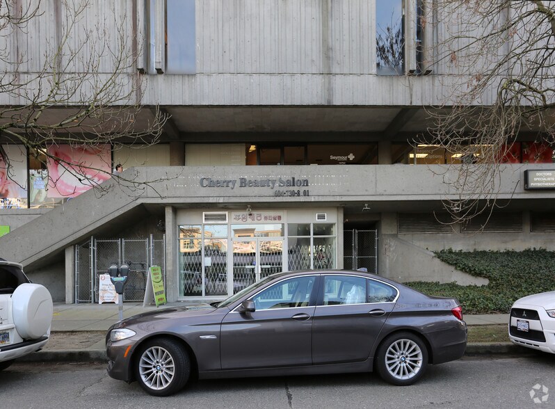 More Photos Of 1530-1538 7th Ave W, Vancouver Office For Lease