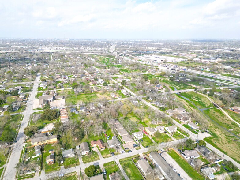 More Photos Of 4905 Kashmere St, Houston Apartments For Sale