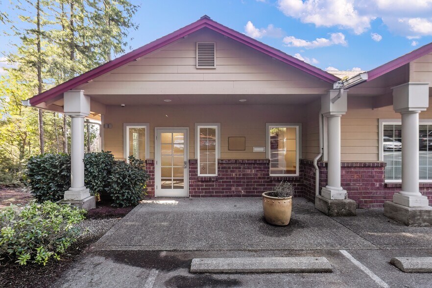More Photos Of 10 NE Creelman Ln, Belfair Office For Lease
