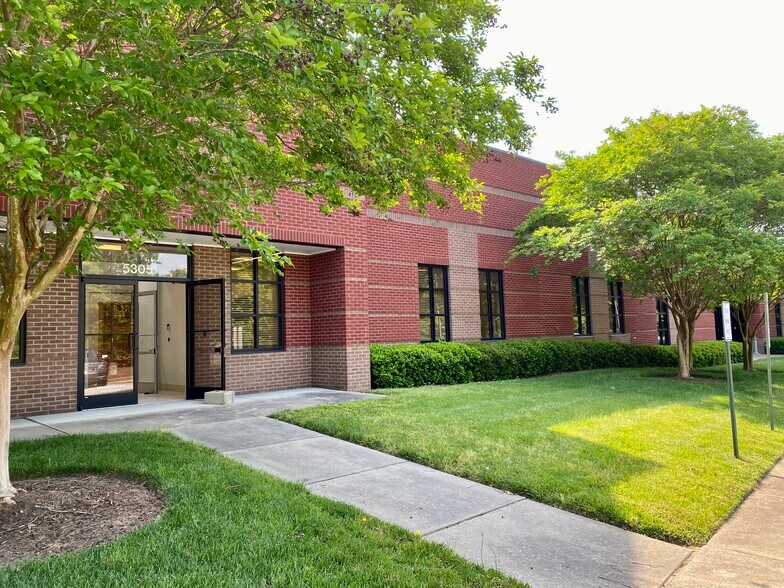 More Photos Of 5305-5311 Raynor Rd, Garner Flex For Sale