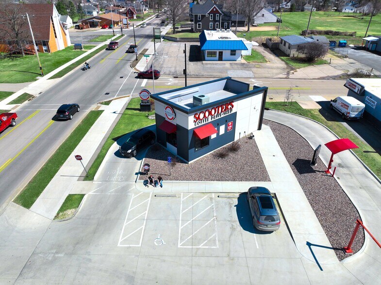 More Photos Of 901 W Platt St, Maquoketa Service Station For Sale