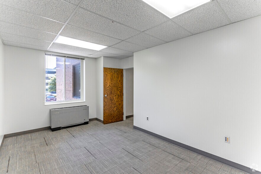 More Photos Of 3301 Woodburn Rd, Annandale Medical For Lease