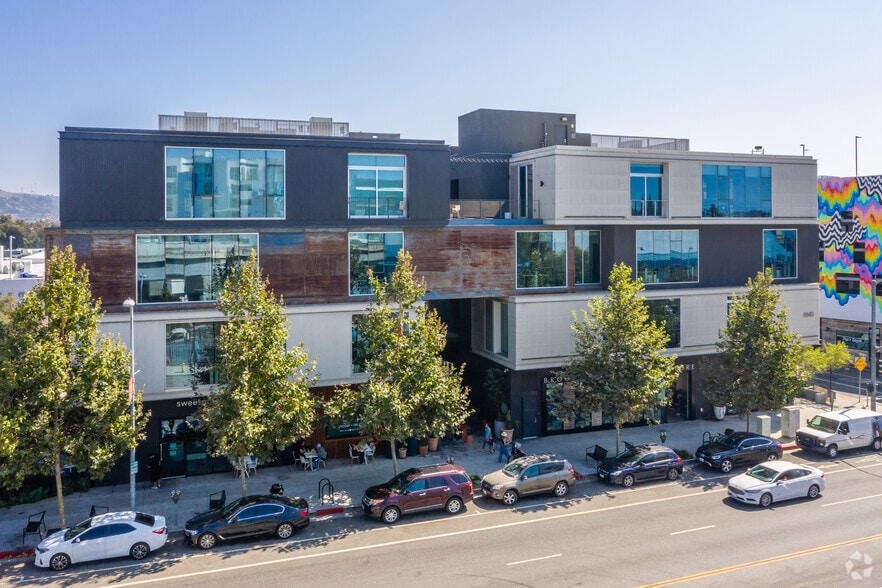More Photos Of 8820 Washington Blvd, Culver City Freestanding For Lease