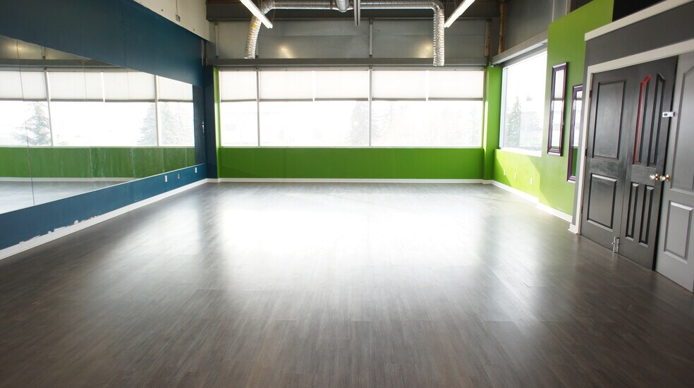 More Photos Of 65 Chippewa Rd, Sherwood Park Office For Sale