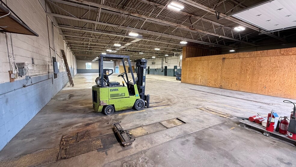 More Photos Of 1350 Balata St, Easton Warehouse For Sale