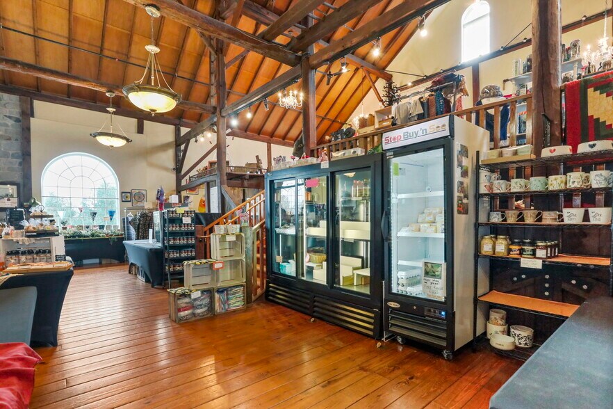 More Photos Of 14111-14113 Pennsylvania Ave, Hagerstown Freestanding For Sale