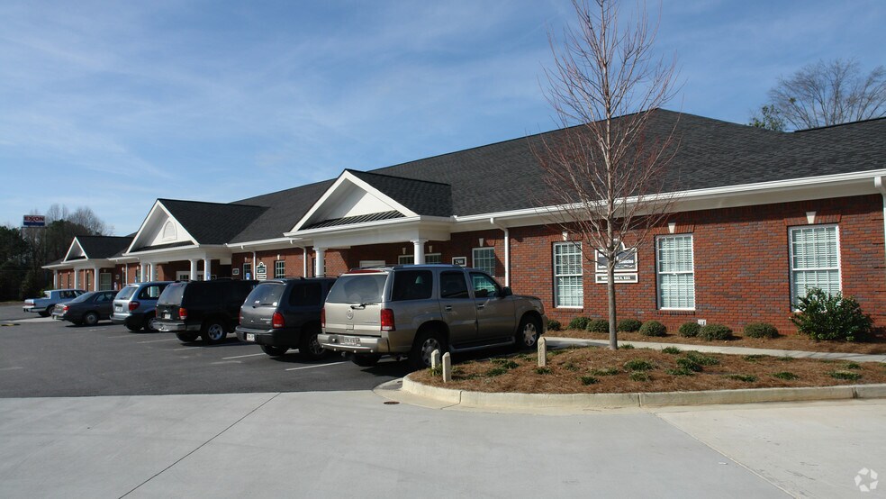 More Photos Of 1500 Oglethorpe Ave, Athens Medical For Lease