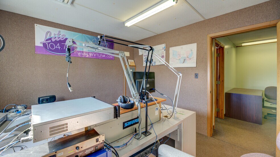 More Photos Of 5816 NY-30, Amsterdam Specialty For Sale