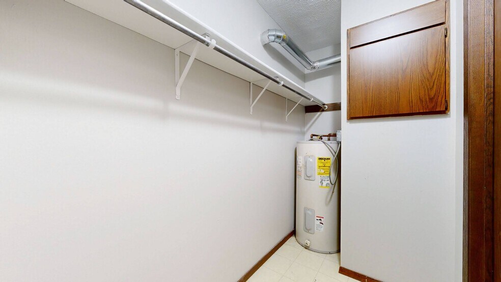 More Photos Of 924 21st Ave S, Minneapolis Apartments For Sale