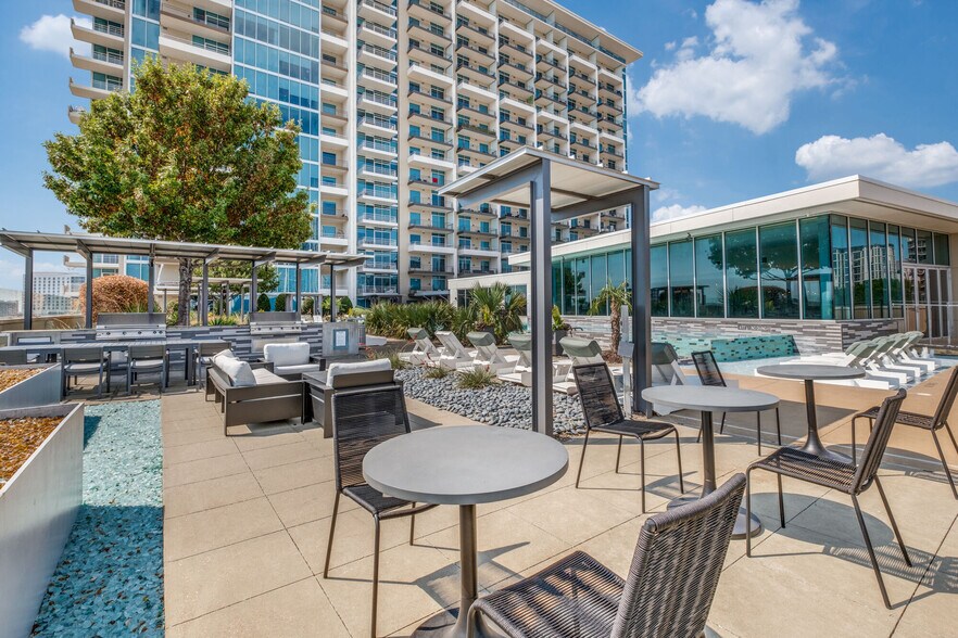 More Photos Of 1400 Hi Line Dr, Dallas Apartments For Lease