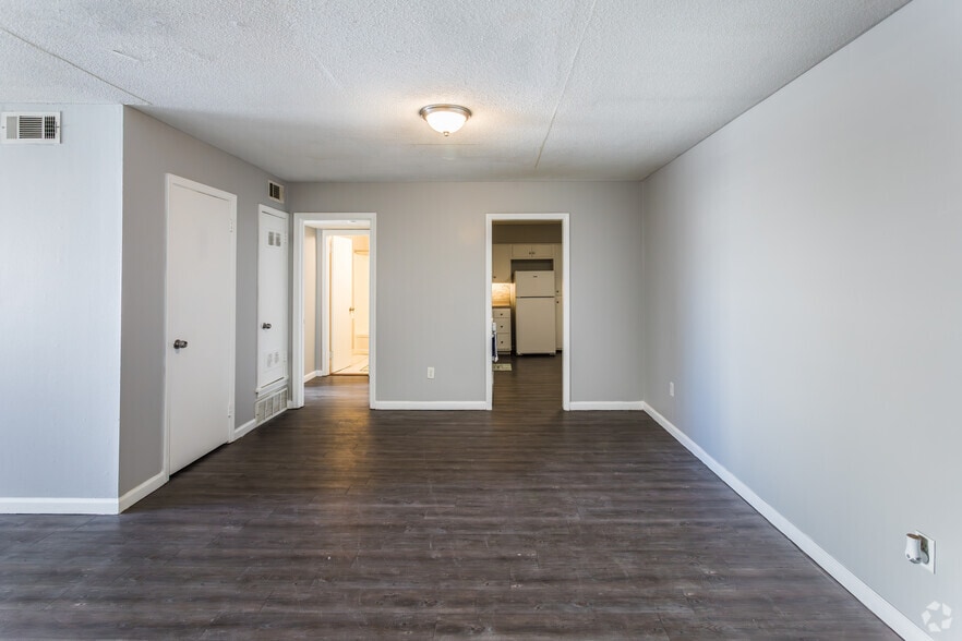 More Photos Of 199 S McLean Blvd, Memphis Apartments For Sale