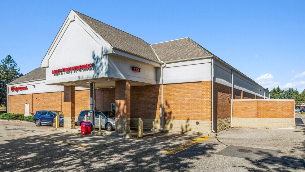 More Photos Of 16395 Wagner Way, Eden Prairie Drugstore For Sale