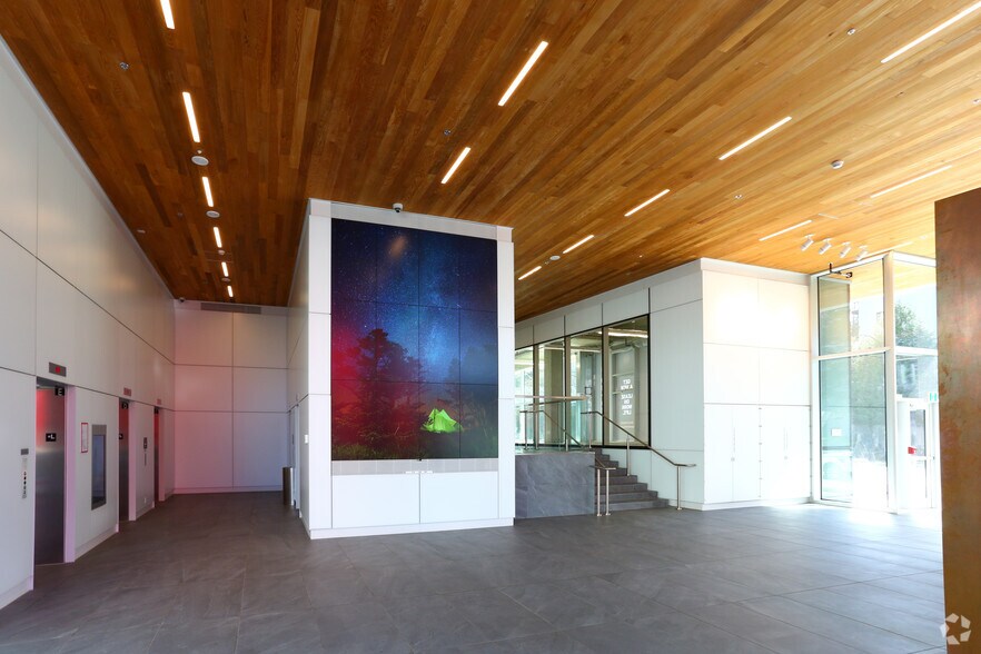 More Photos Of 565 Great Northern Way, Vancouver Office For Lease