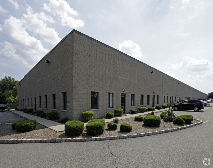 Primary Photo Of 11 Melanie Ln, East Hanover Unknown For Lease