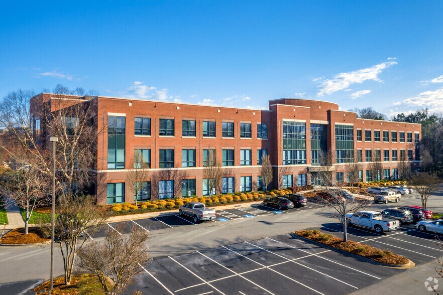 More Photos Of 9930 Kincey Ave, Huntersville Medical For Lease