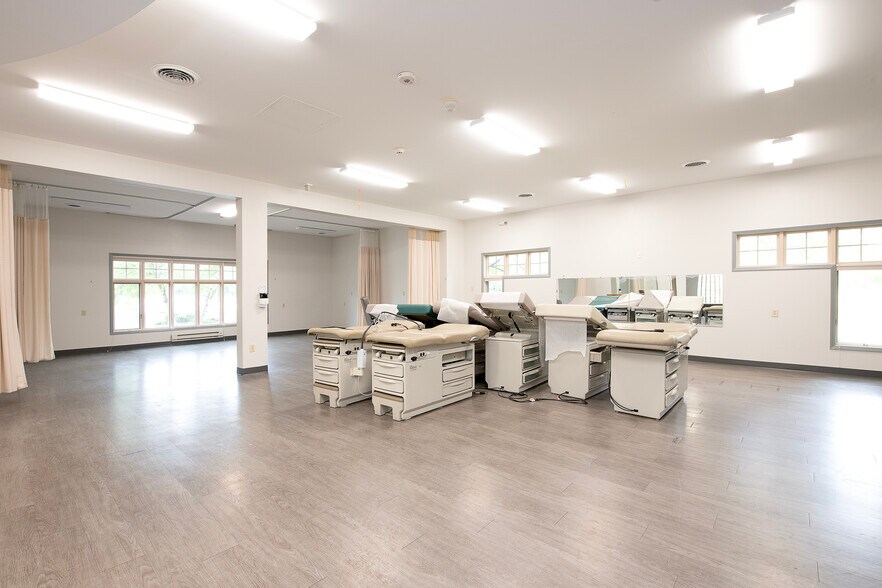 More Photos Of 12744 State Rd, North Royalton Medical For Lease