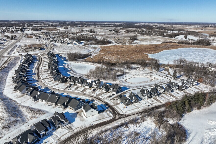 More Photos Of 7343 Walnut Grove Ln N, Maple Grove Apartments For Sale