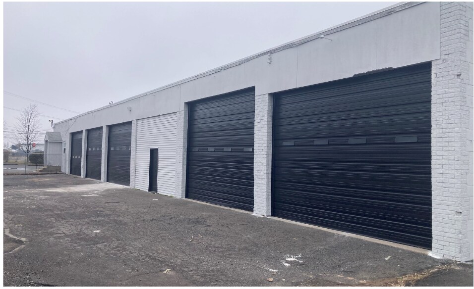 More Photos Of 1160 Easton Rd, Horsham Township Warehouse For Lease