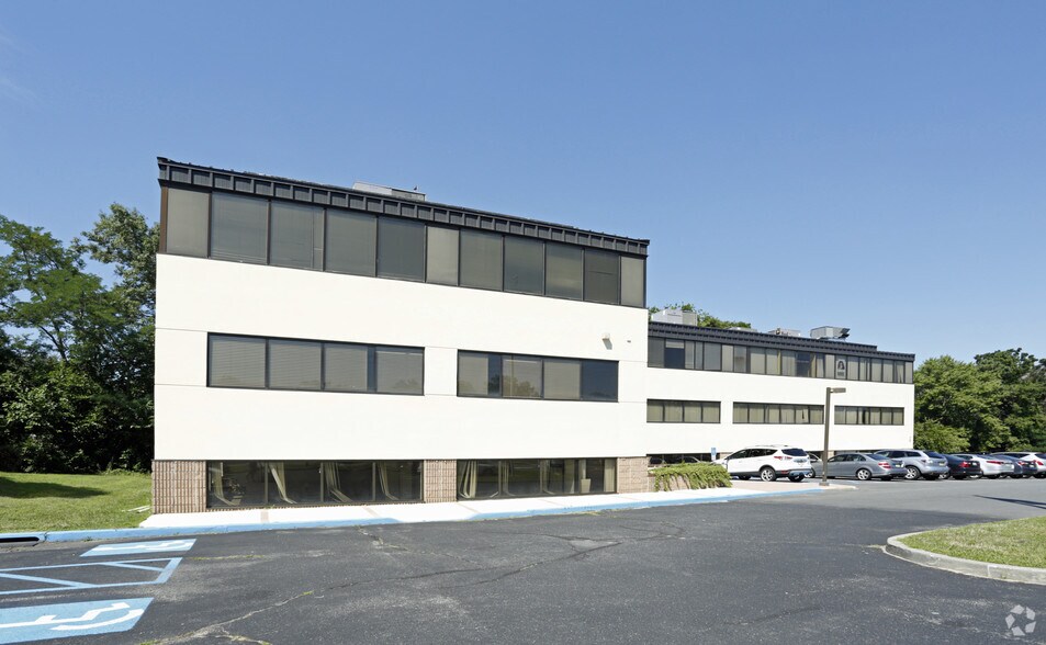 More Photos Of 3500-3550 Us Highway 9, Howell Medical For Lease