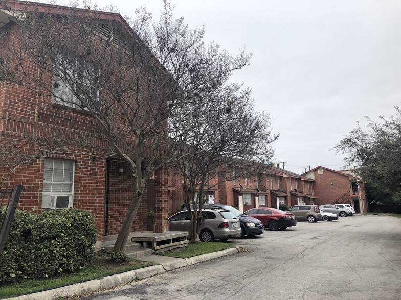 More Photos Of 1020 Jackson Keller Rd, San Antonio Apartments For Sale