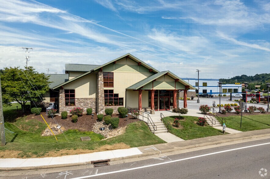 More Photos Of 2505 S Wilcox Dr, Kingsport Office Residential For Sale