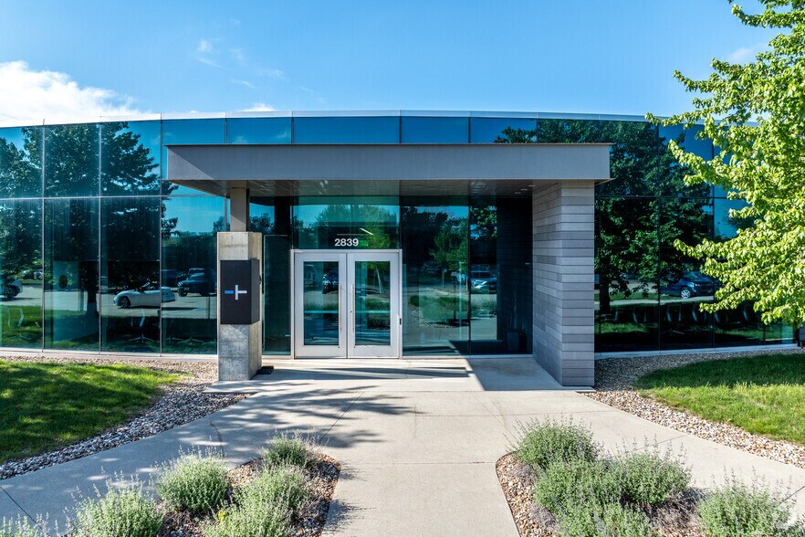 More Photos Of 2839 Northgate Dr, Iowa City Office For Lease