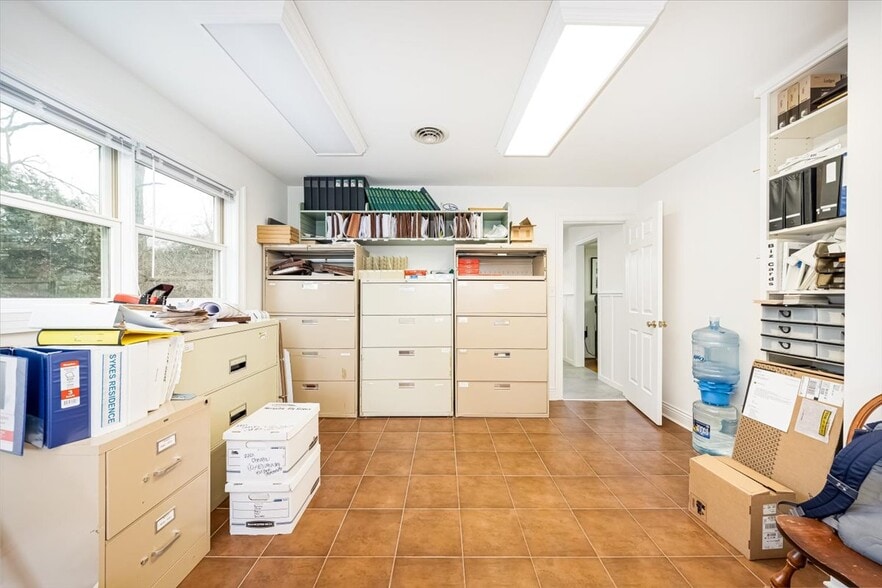 More Photos Of 611 Nursery Rd, Westminster Office For Sale