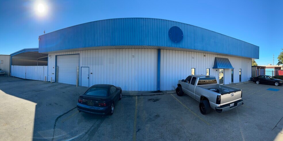 More Photos Of 5201 Grisham Dr, Rowlett Manufacturing For Sale