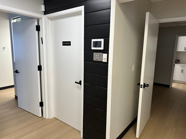 More Photos Of 160 Middle Neck Rd, Great Neck Apartments For Lease