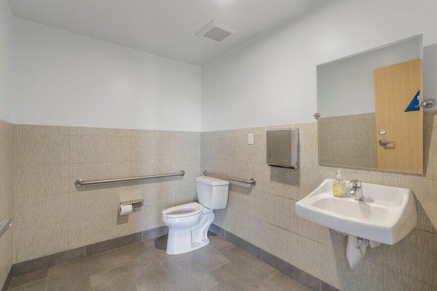 More Photos Of 2505 Amaral Ct, Hayward Warehouse For Sale