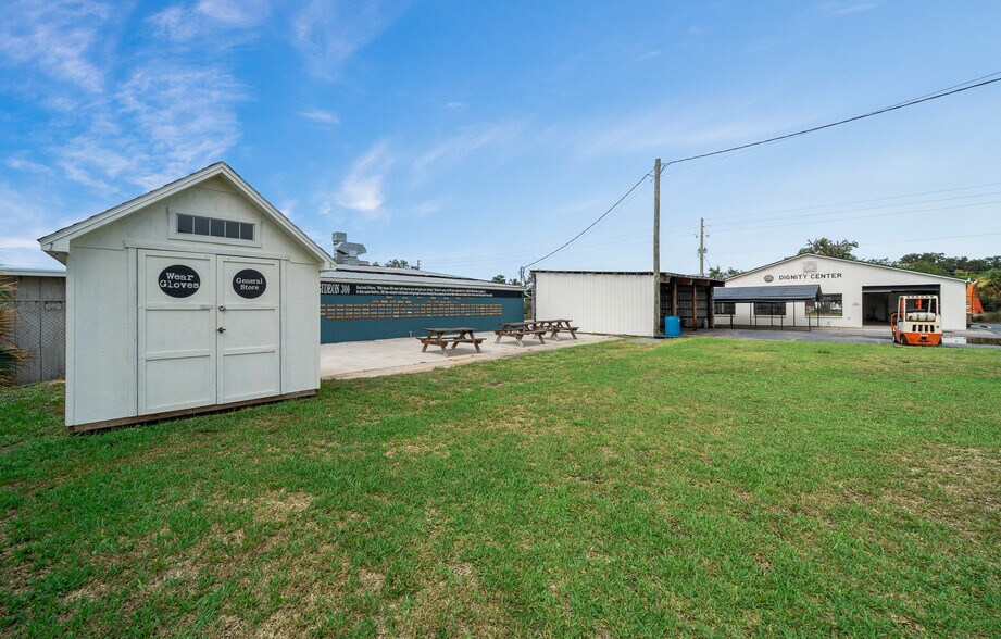 More Photos Of 98 NE 9th St, Ocala Unknown For Lease