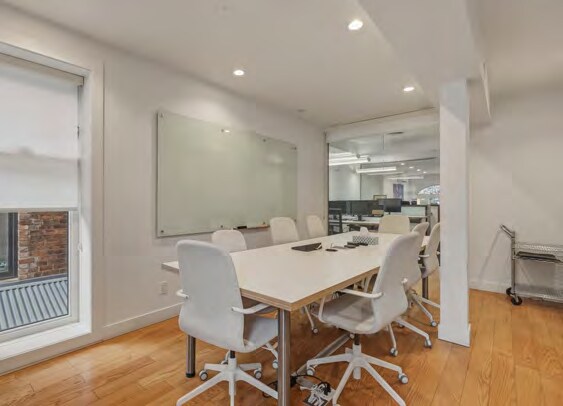 More Photos Of 127 John St, Toronto Office For Lease