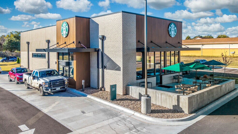 Primary Photo Of 2215 Oklahoma Ave, Woodward Fast Food For Sale