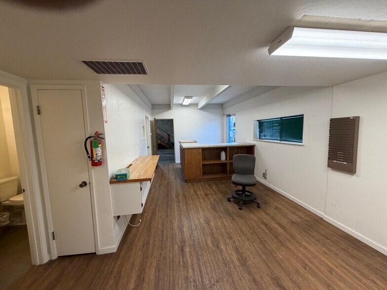 More Photos Of 142 Benito Ave, Santa Cruz Manufacturing For Lease