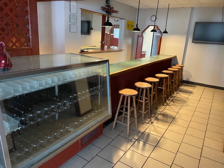 More Photos Of N5696 850th St, Elk Mound Restaurant For Lease