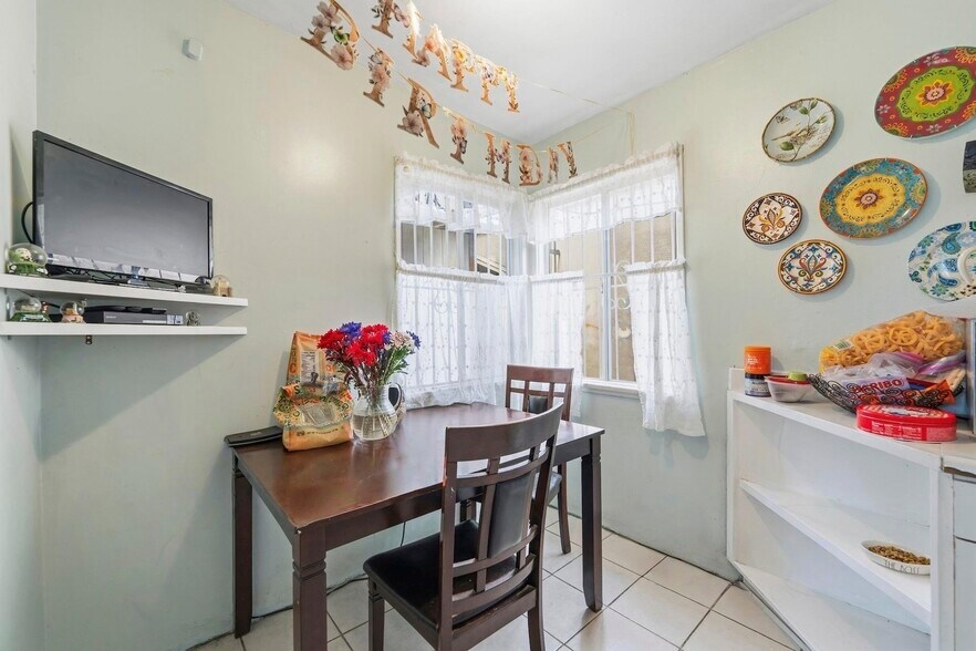 More Photos Of 14916-14920 Chadron Ave, Gardena Apartments For Sale