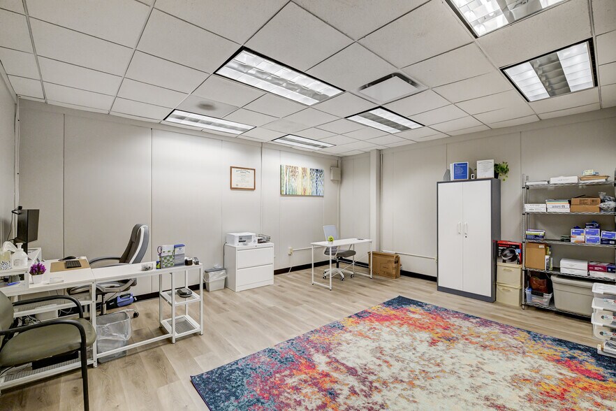 More Photos Of 9635 Southern Pine Blvd, Charlotte Coworking Space