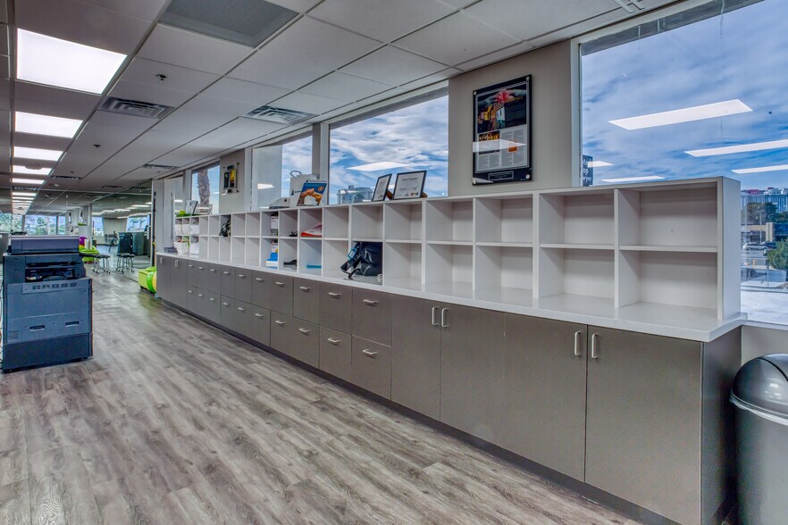 More Photos Of 2770 S Maryland Pky, Las Vegas Office For Lease