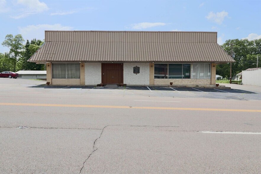 Primary Photo Of 617 N 22nd Ave, Humboldt Office For Sale