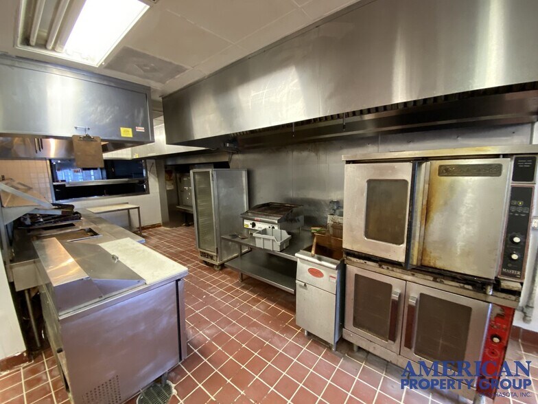 More Photos Of 406 US Highway 41 Byp N, Venice Restaurant For Lease
